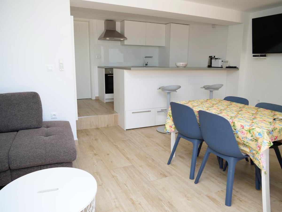 Apartmani Smilja Primošten Esterno foto